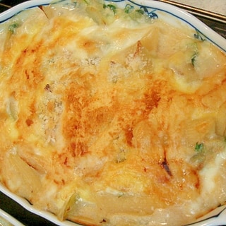 菊菜と鶏、玉葱の味噌豆乳マカロニグラタン